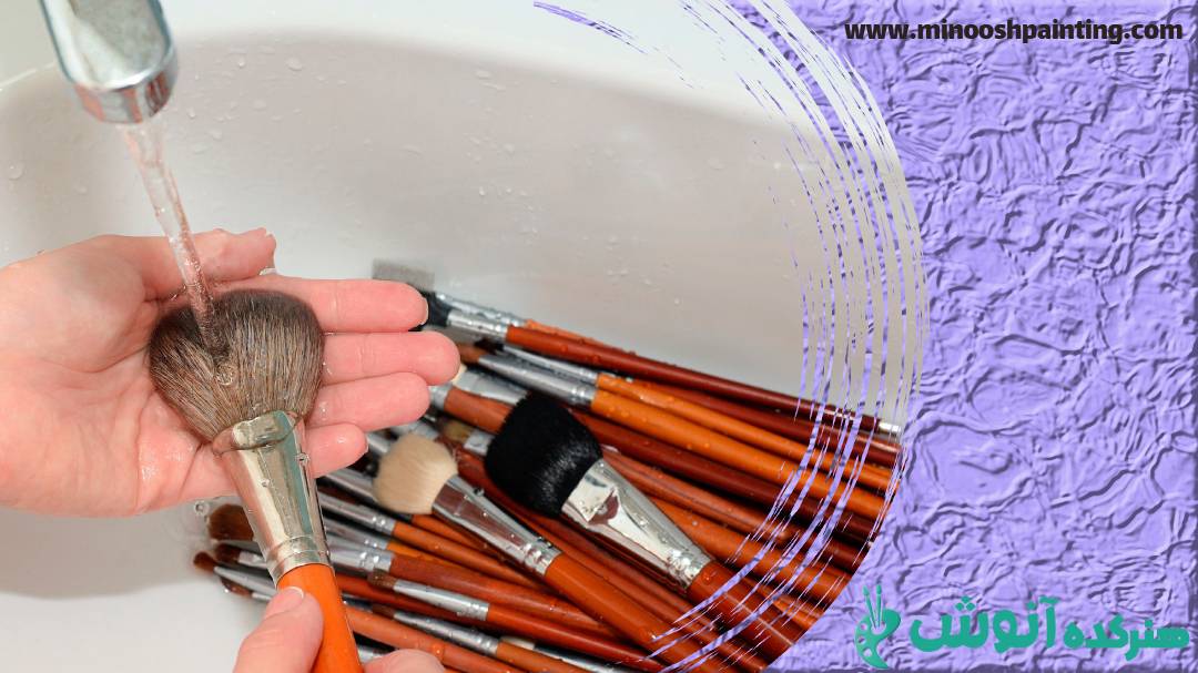شستن قلمو زیر آب|چگونگی پاک کردن رنگ از قلم مو